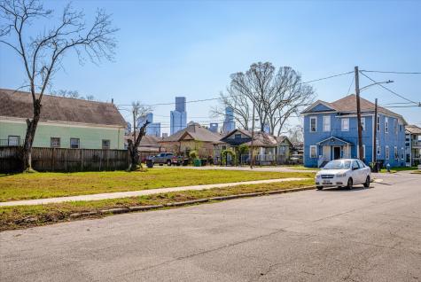 1724 Common Street Houston TX 77009