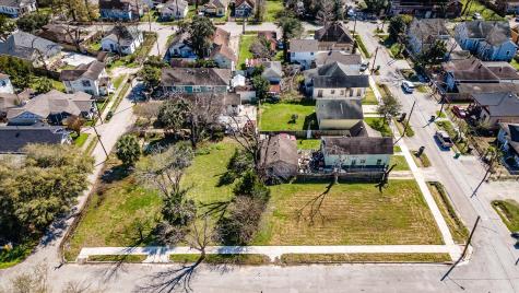 1724 Common Street Houston TX 77009