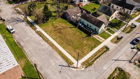 1724 Common Street Houston TX 77009
