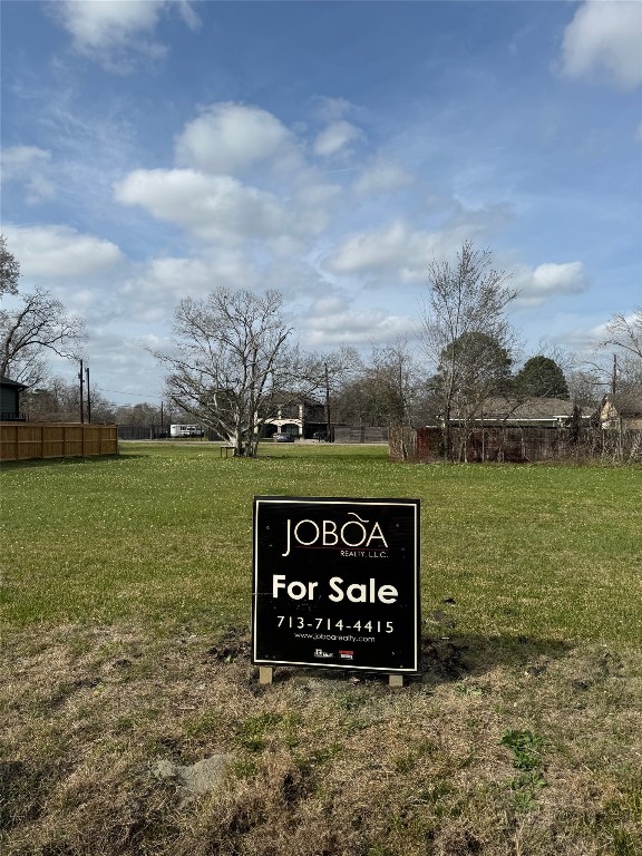 4913 Paula Street S Houston TX 77033