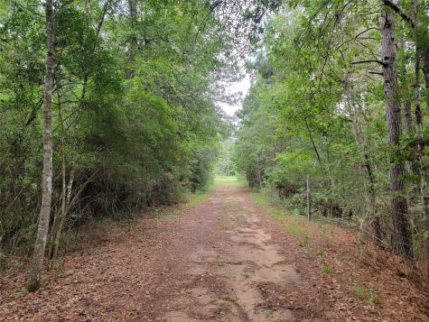 20122 Meadow Lake Road Cleveland TX 77328