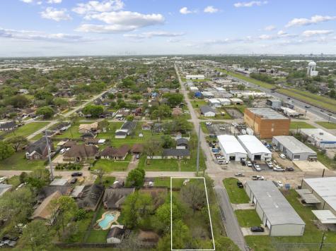 604 Nevada Street South Houston TX 77587