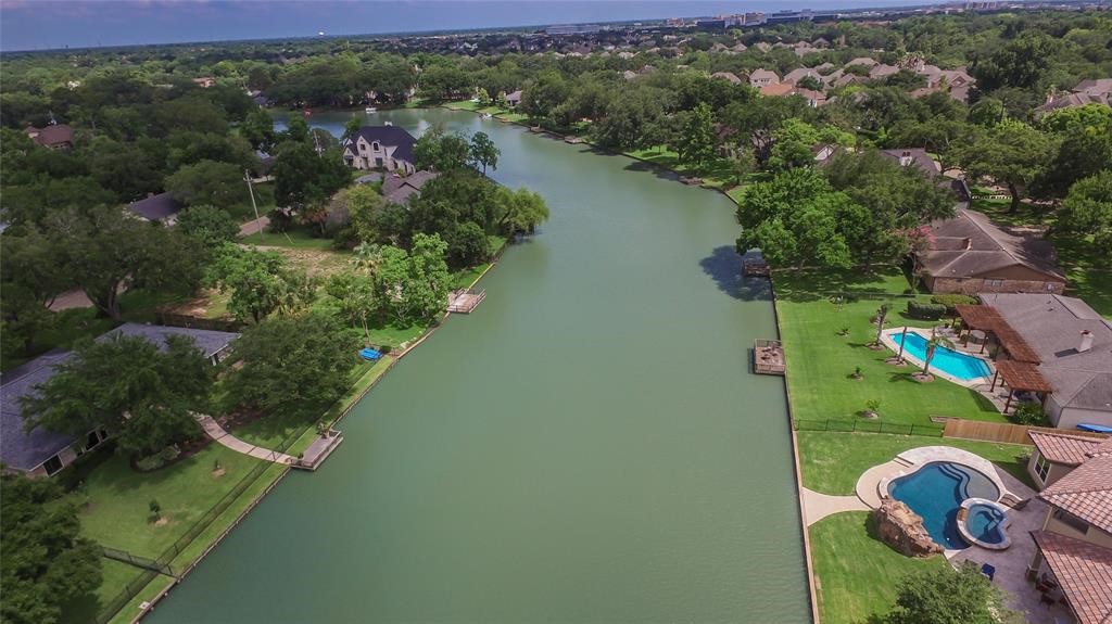 302 Piedmont Street Sugar Land TX 77478