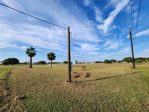 000 Mollnar Drive Palacios TX 77465
