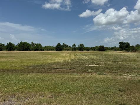 8 5 & 9 5 Mallard Lane Anahuac TX 77514