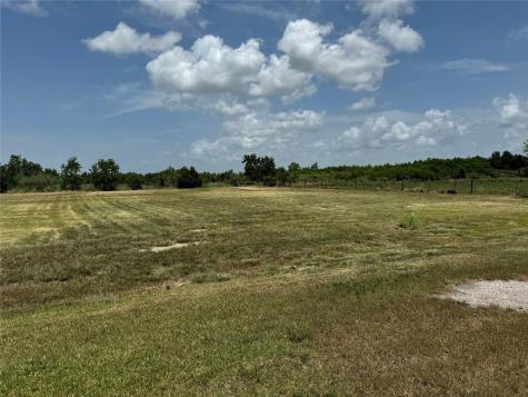 8 5 & 9 5 Mallard Lane Anahuac TX 77514