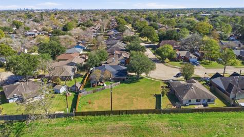 7702 Londres Drive Houston TX 77083