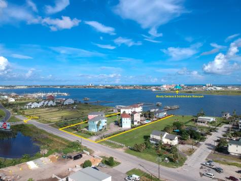 1014 Lillian Lane Galveston TX 77554