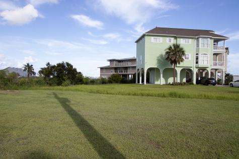 1014 Lillian Lane Galveston TX 77554