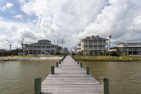 1014 Lillian Lane Galveston TX 77554