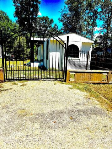 298 Cloverdale Street Livingston TX 77351