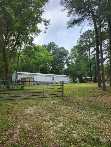 1423 County Road 381 S Cleveland TX 77328