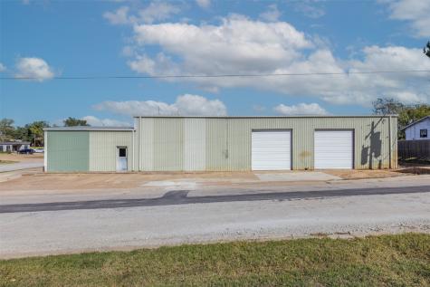 406 N N Gray Street Caldwell TX 77836