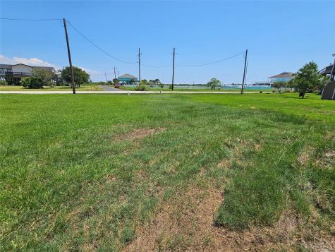 1083 Lakewood Drive Drive Crystal Beach TX 77650