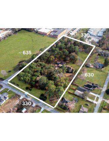 2001 Dolly Wright Street Houston TX 77088