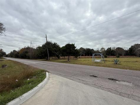 9015 Schiro Road Hitchcock TX 77563