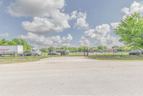 5302 Fuqua Gardens View Houston TX 77045