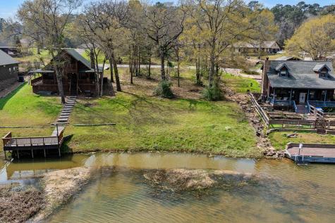 78 Hunters Creek Drive Huntsville TX 77340