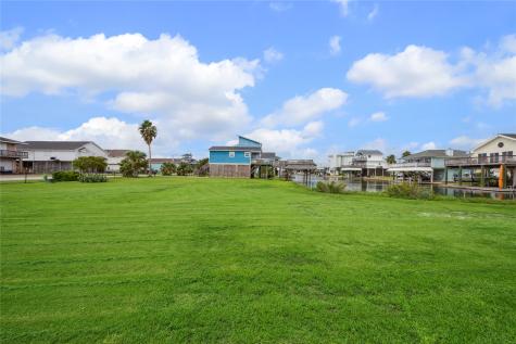 1302 & 1306 Maui Drive Tiki Island TX 77554