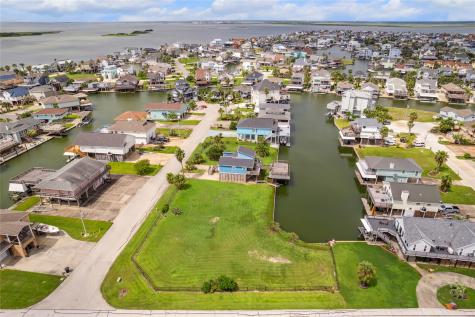 1302 & 1306 Maui Drive Tiki Island TX 77554