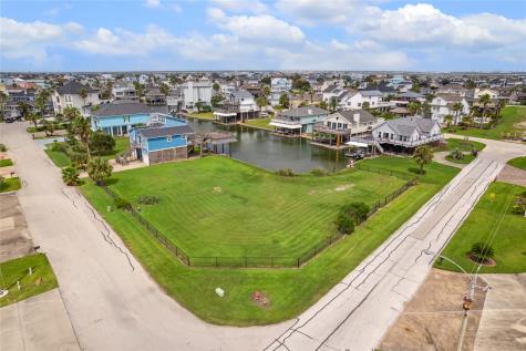 1302 & 1306 Maui Drive Tiki Island TX 77554