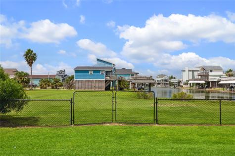 1302 & 1306 Maui Drive Tiki Island TX 77554