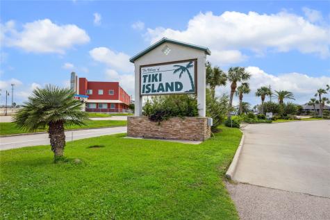 1302 & 1306 Maui Drive Tiki Island TX 77554
