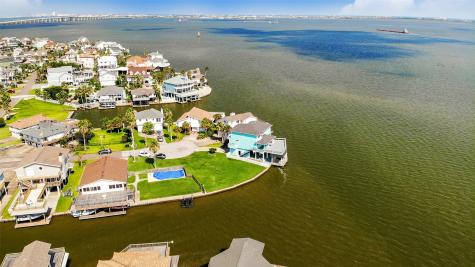 1302 & 1306 Maui Drive Tiki Island TX 77554