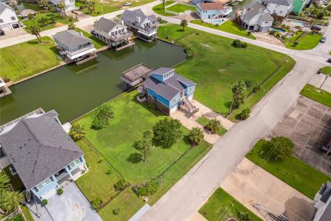 1302 & 1306 Maui Drive Tiki Island TX 77554