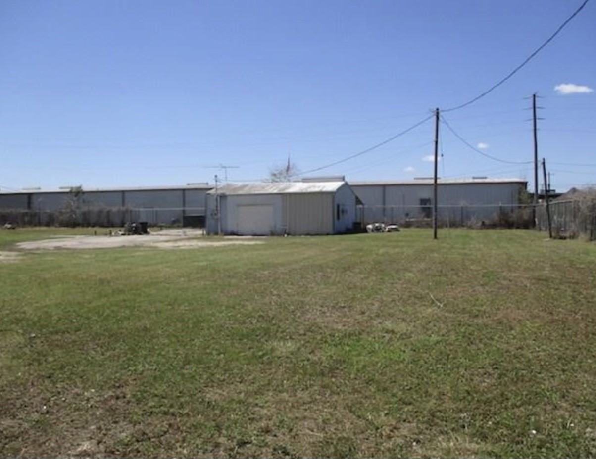4 County Road 102 Bay City TX 77414
