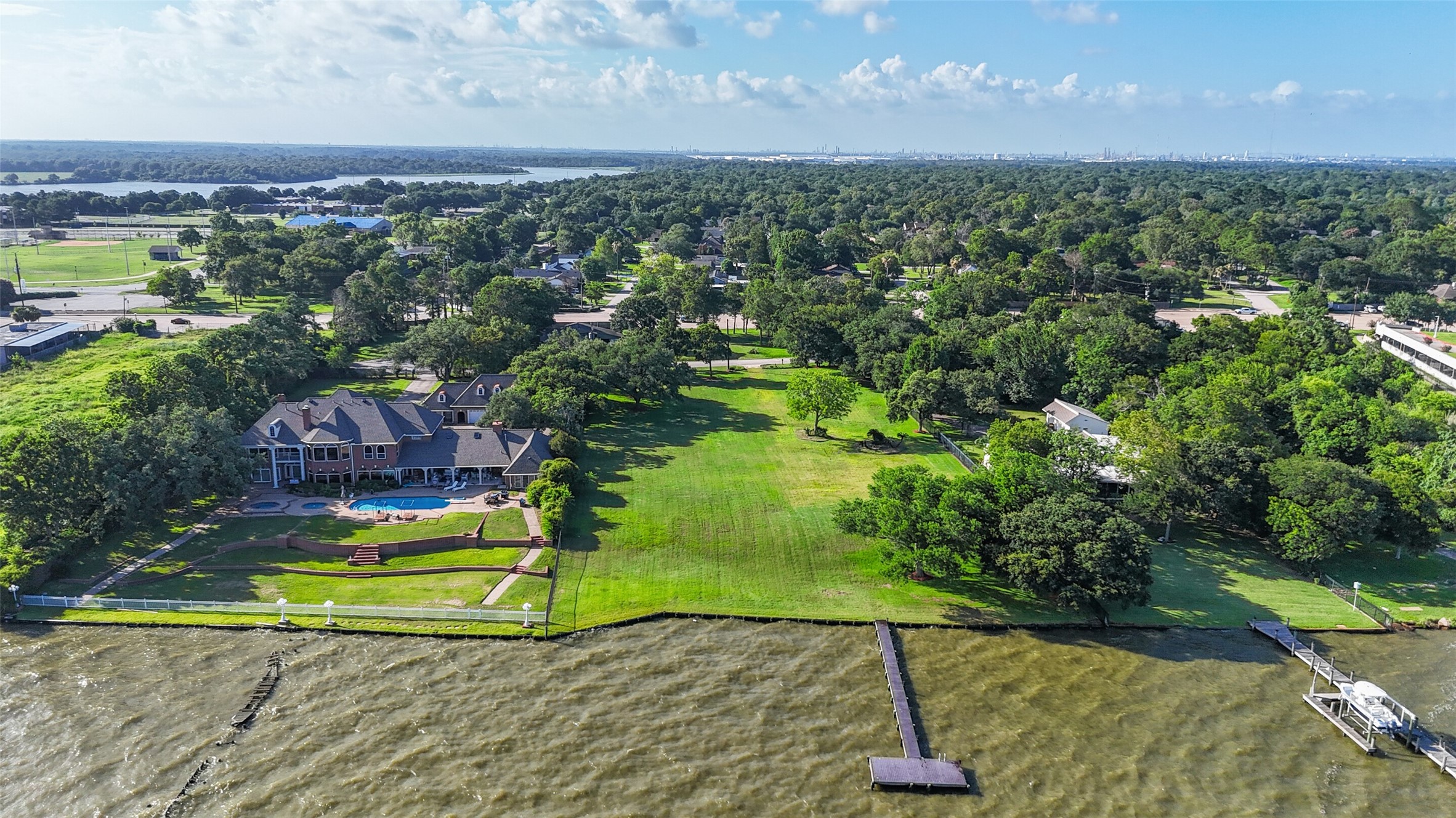 105 Mockingbird Lane Seabrook TX 77586
