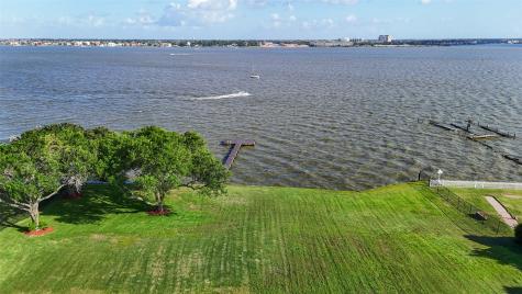 105 Mockingbird Lane Seabrook TX 77586