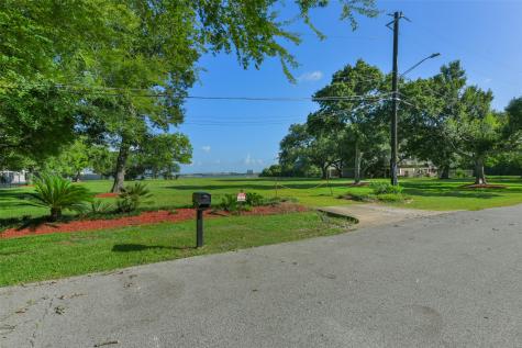 105 Mockingbird Lane Seabrook TX 77586