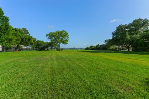 105 Mockingbird Lane Seabrook TX 77586