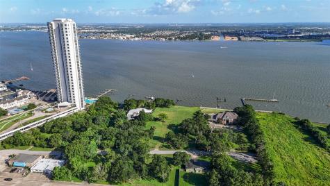 105 Mockingbird Lane Seabrook TX 77586