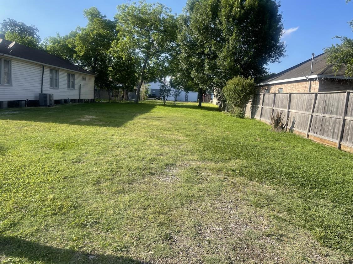 9233 E Avenue P Houston TX 77012