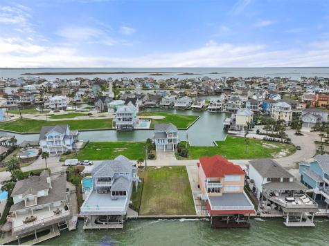 1618 Windsong Way Galveston TX 77554