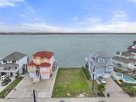 1618 Windsong Way Galveston TX 77554