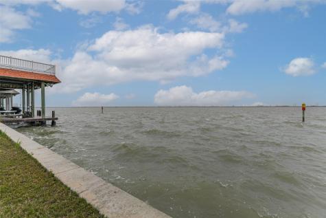 1618 Windsong Way Galveston TX 77554
