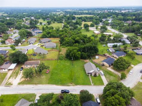 401 W Kleb Street Caldwell TX 77836