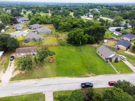 401 W Kleb Street Caldwell TX 77836