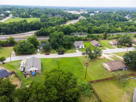 401 W Kleb Street Caldwell TX 77836