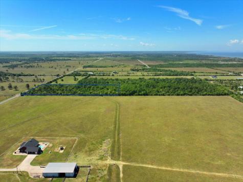 6246 Eagle Road Anahuac TX 77514