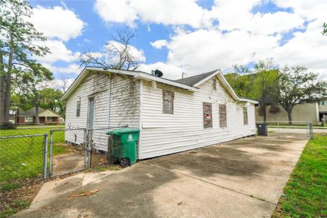 6515 Lloyd Street Houston TX 77022