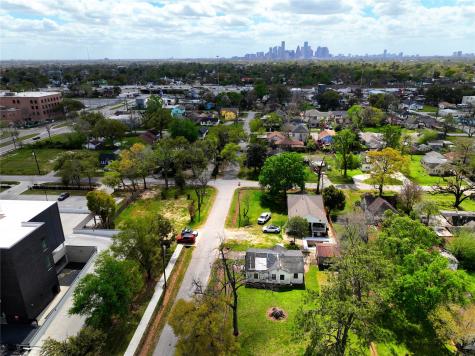 6515 Lloyd Street Houston TX 77022