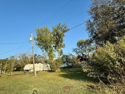 106 Lake Drive Holiday Lakes TX 77515
