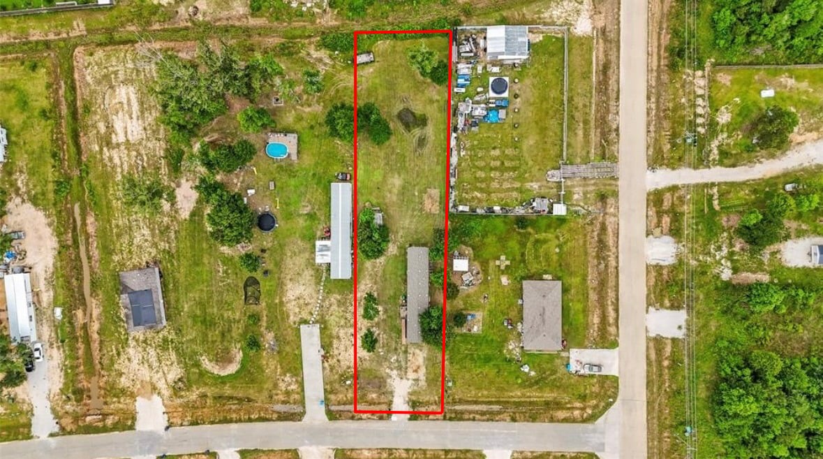 863 Road 5252 Cleveland TX 77327
