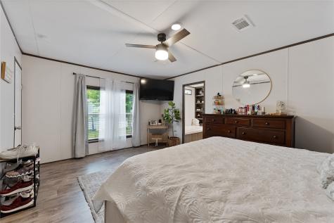 863 Road 5252 Cleveland TX 77327