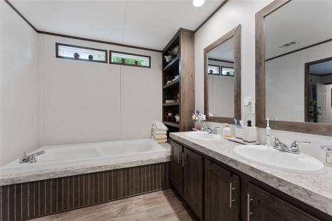 863 Road 5252 Cleveland TX 77327