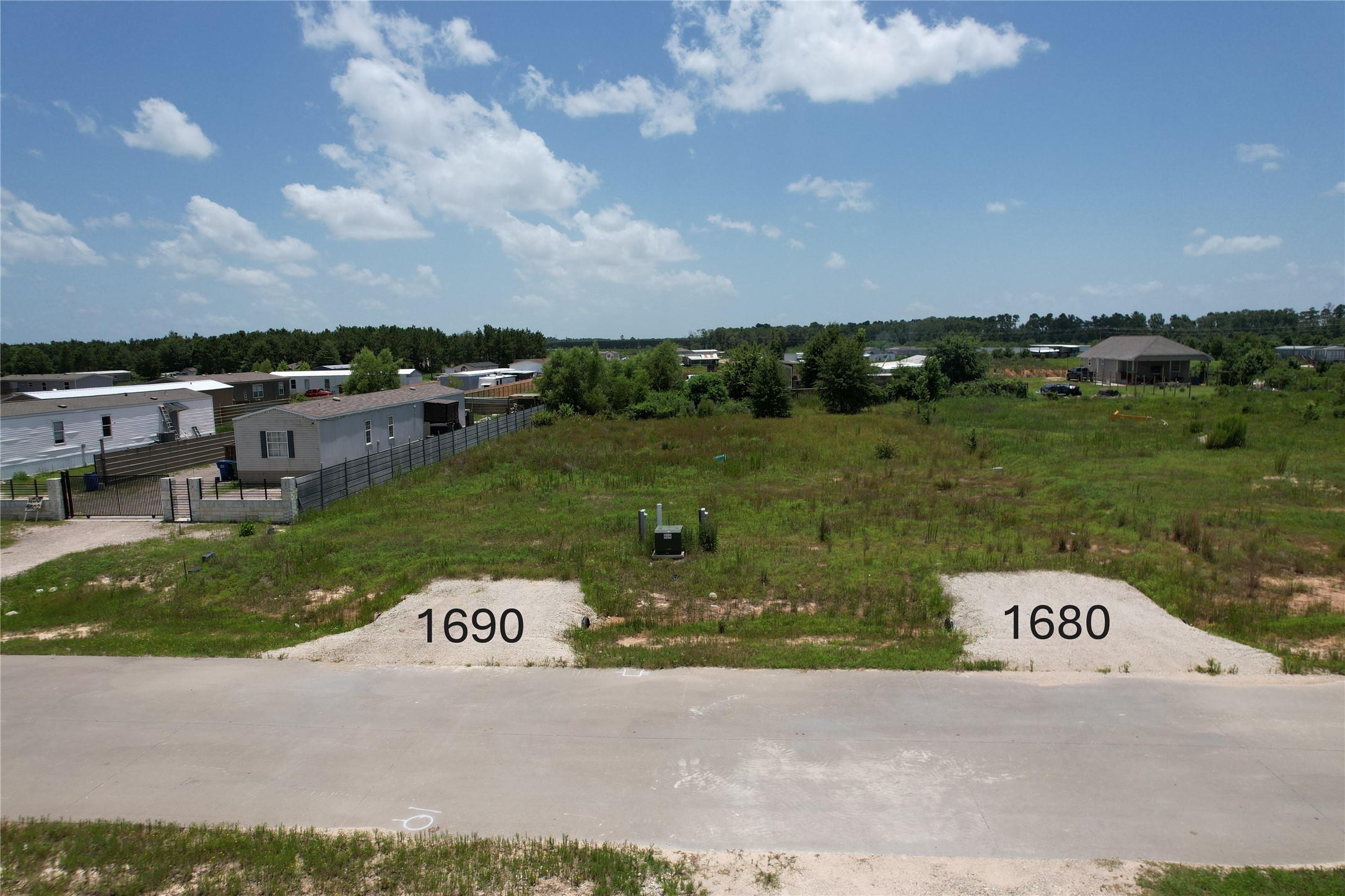 1690 Road 5502 Cleveland TX 77327